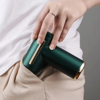 Масажер м'язовий ручний Massage Gun Акумуляторний перкусійний Масажний 4 насадки для рук ніг шиї