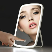Косметическое зеркало сенсорное 33 светодиода подсветки LED Mirror Настольное аккумуляторное зеркальце