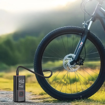 Автомобільний компресор бездротовий насос для коліс Car Air Pump ATJ-6988 Повітряний насос з ліхтариком