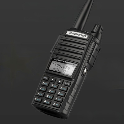 Двухдиапазонная аккумуляторная радиостанция Baofeng UV 82 портативная рация для связи