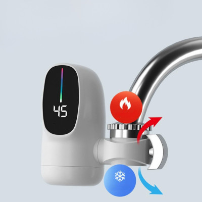 Проточний електричний водонагрівач з екраном Electric Water Heater насадка на кран для нагріву води