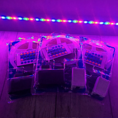 Світлодіодна Led стрічка Strip RGB 5 м 2835 з пультом та перехідником світлодіодне освітлення на самоклейці