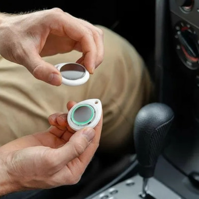 GPS трекер для відстеження Пошуковий локатор брелок з маячком Розумний брелок для речей та тварин