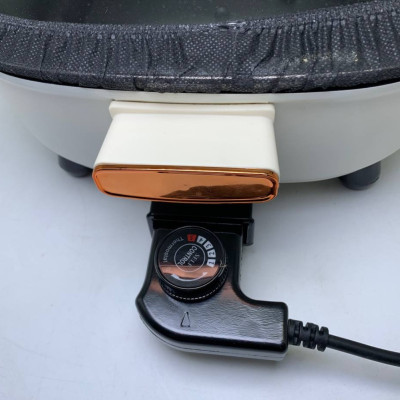 Каструля з антипригарним покриттям від мережі Hoffmans Electronics HM-3030 Електрокаструля з кришкою 6 л Бежева
