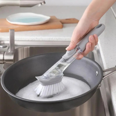 Щітка з дозатором для миття посуду Automatic Decontamination Wok Brush з насадками багатофункціональна